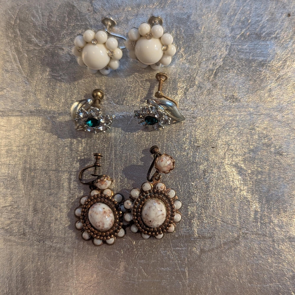 Vintage White Silvertone Rhinestone Earrings Screw backs 1940's 3 Pairs Floral